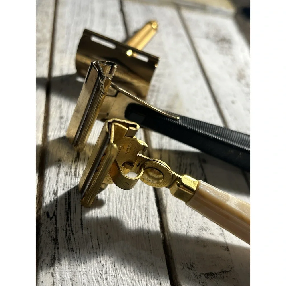 Vintage Hickok Commuter Leather Zip W/3 Old Gillette‎ Schick Razors Top Cowhide